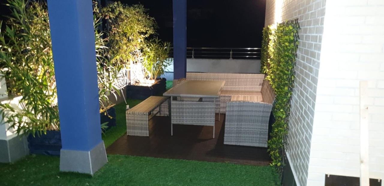 Atico 90M De Terraza, Jacuzzi Privado Y Cargador De Coche Electrico En Cabria, 阿尔姆尼卡 外观 照片